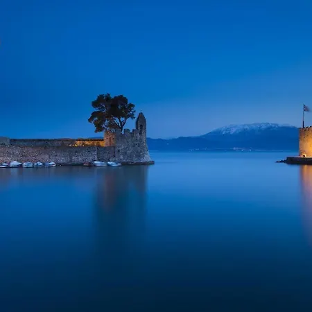 Iideal For Escapes/holidays For Winter And Summer Spilia (Central Greece)